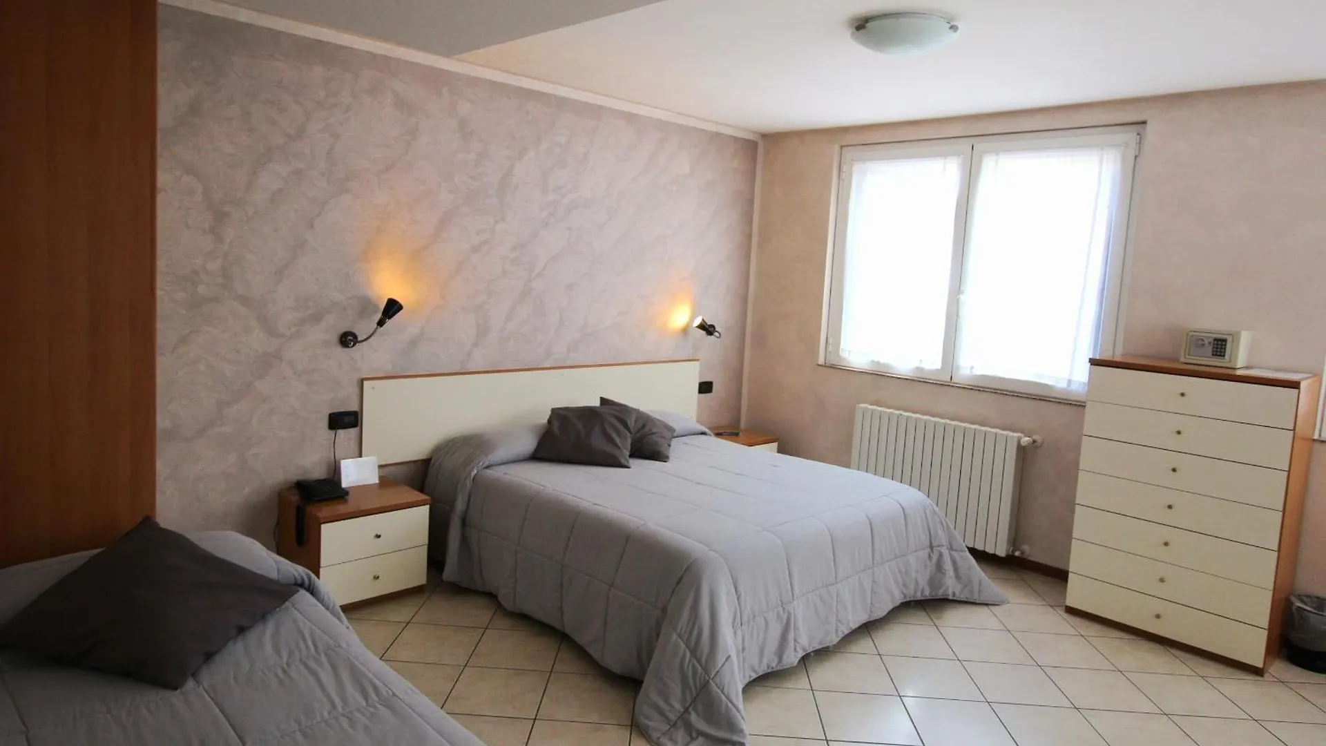 Hotel Avogadro San Pellegrino Terme 2*,