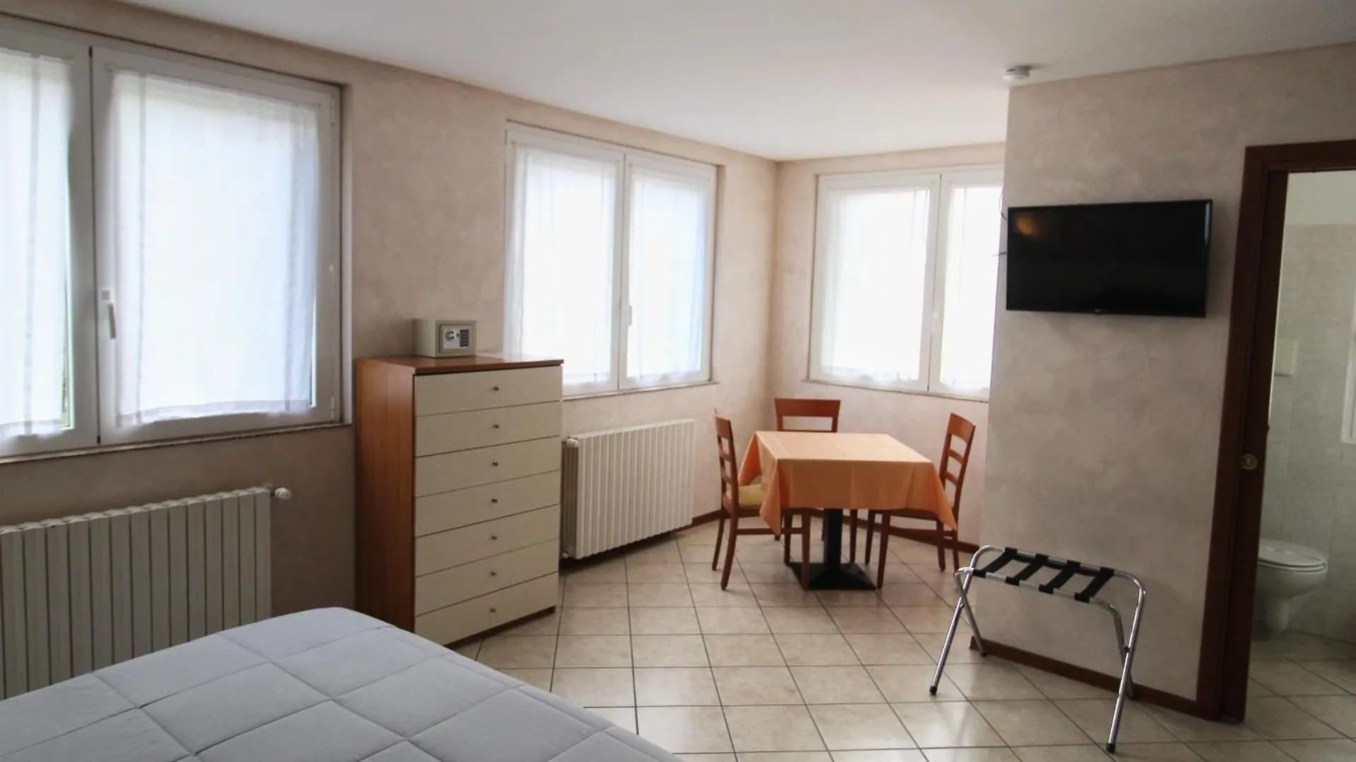 **  Hotel Avogadro San Pellegrino Terme Olaszország